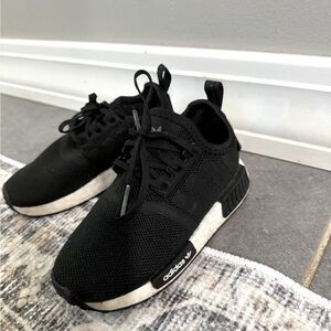 Adidas NMD-R1 sneakers in black and white size 8 kids.